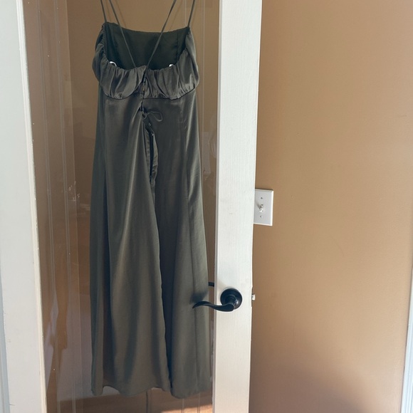 LuLus maxi dress in army green - Picture 2 of 3